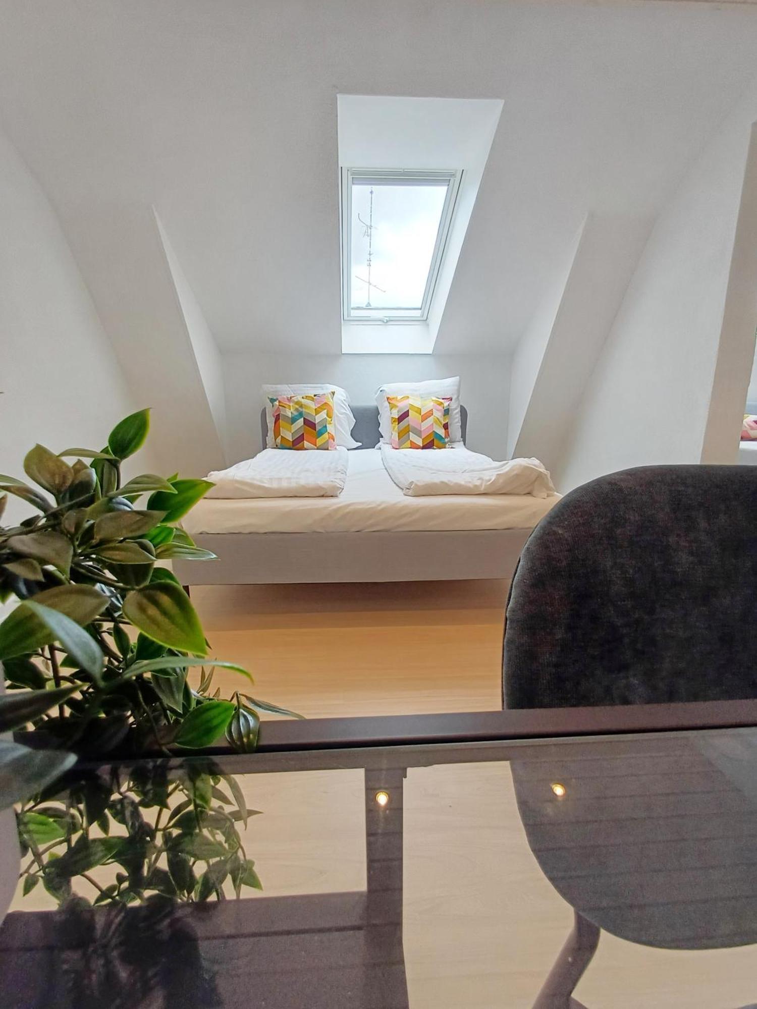 Grand 4 Persons Family Room With Free Parking Hjørring Buitenkant foto