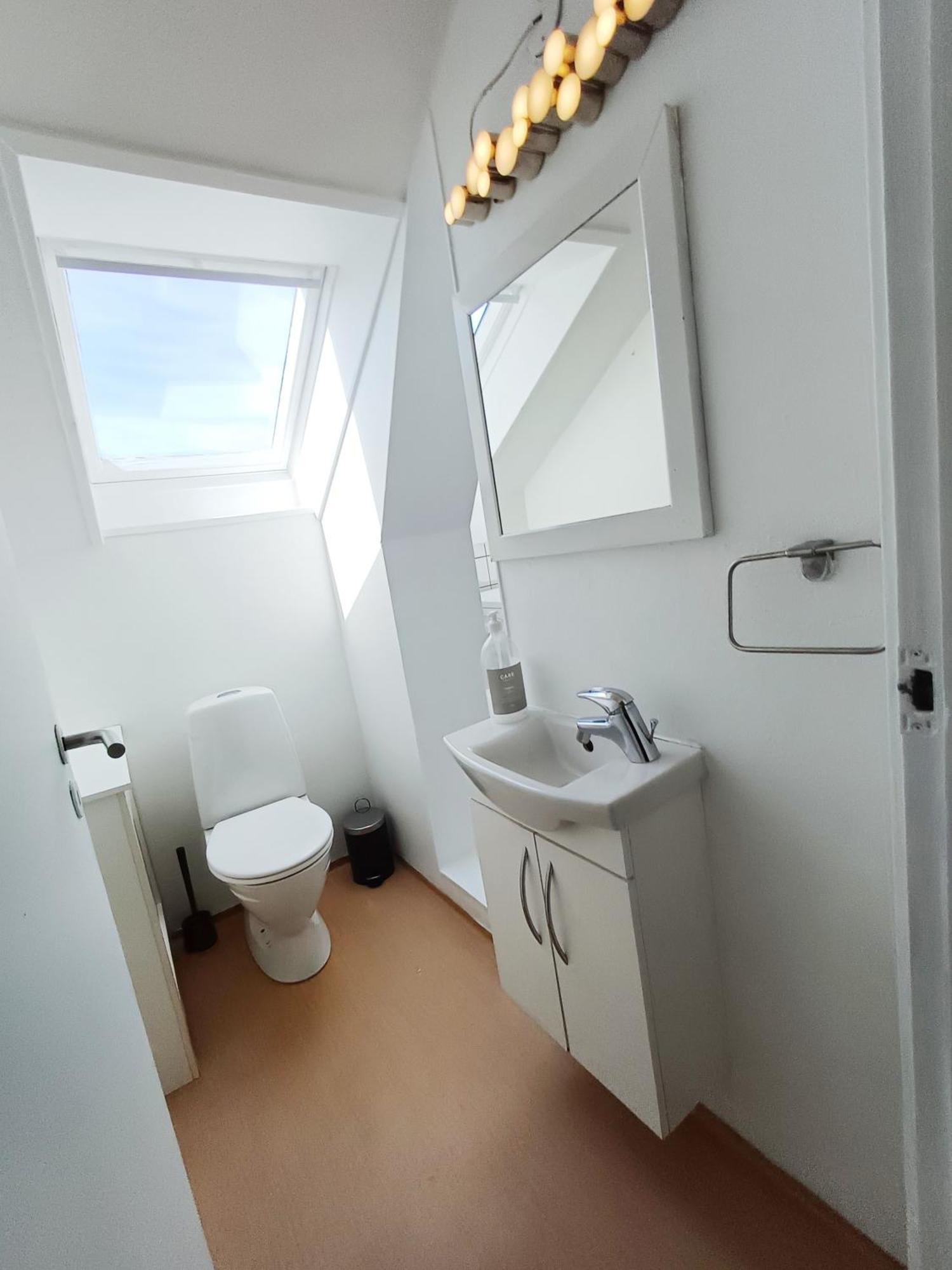 Grand 4 Persons Family Room With Free Parking Hjørring Buitenkant foto